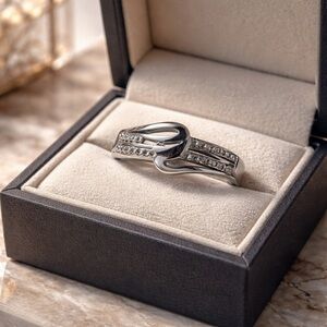 Elegant Stainless Silver Women's Ring